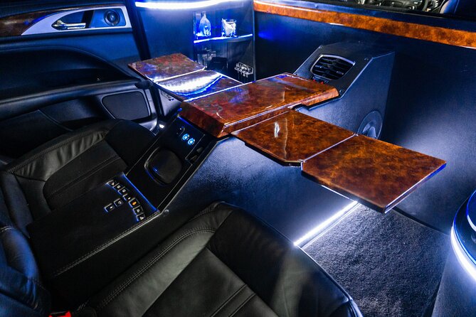 Lincoln Stretch Limo From Playa Del Carmen to Cancun Airport - Key Points
