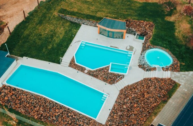 Lindin: Geothermal Bath - Experience Highlights and Benefits