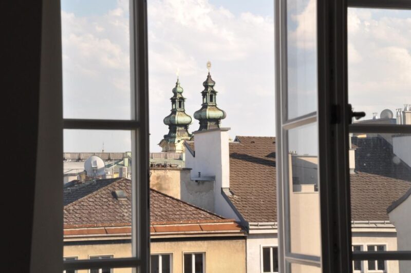 Linz Exploration: Private Walking Tour with Local Guide - Practical Details and Tips