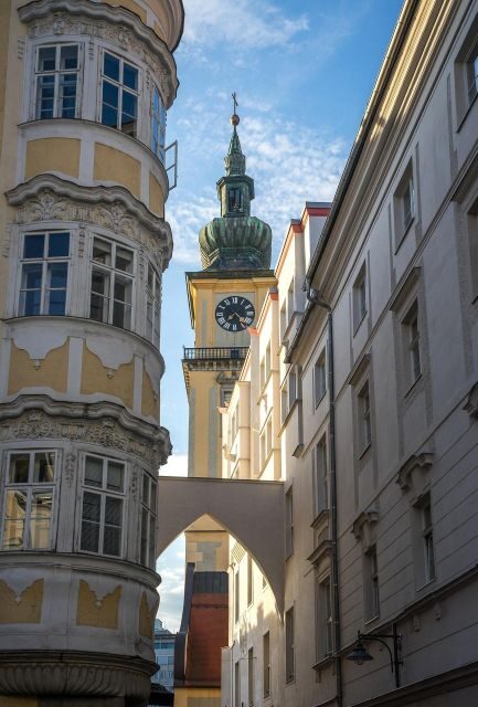 Linz - Private Historic Walking Tour - Exploring the Historic Sights