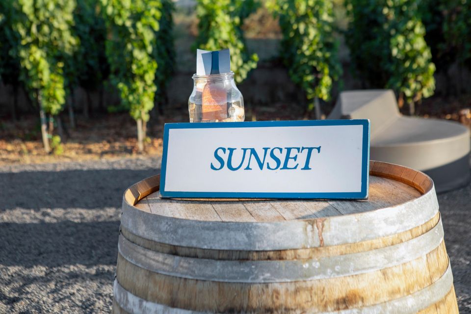 LIPARI: SUNSET WINE TASTING - Key Points