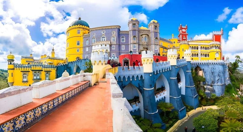 Lisboa: Sintra, Pena, Regaleira, Roca Coast, & Cascais Tour - Key Points