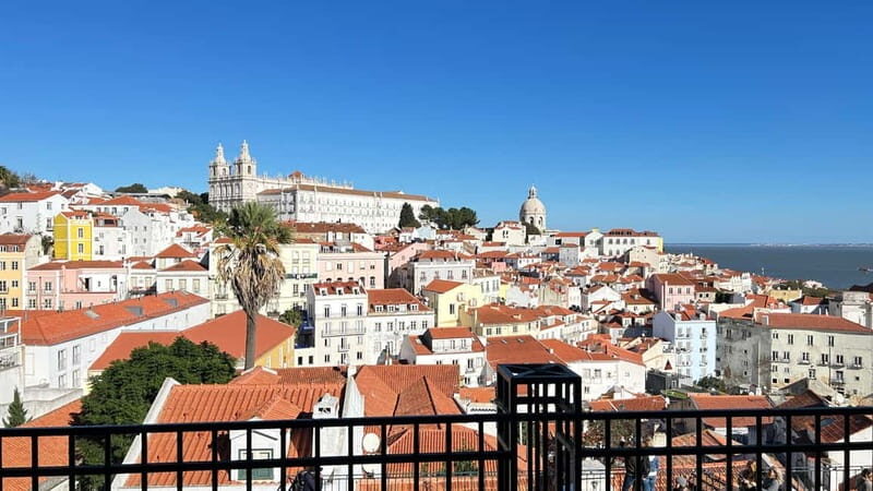 Lisboa: Tuk Tuk ride in Alfama & pick-up you at the hotel. - The Itinerary and Stops in Detail