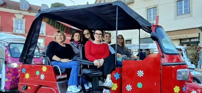 Lisboa: Tuk Tuk ride in Alfama & pick-up you at the hotel. - Practical Tips for Participants