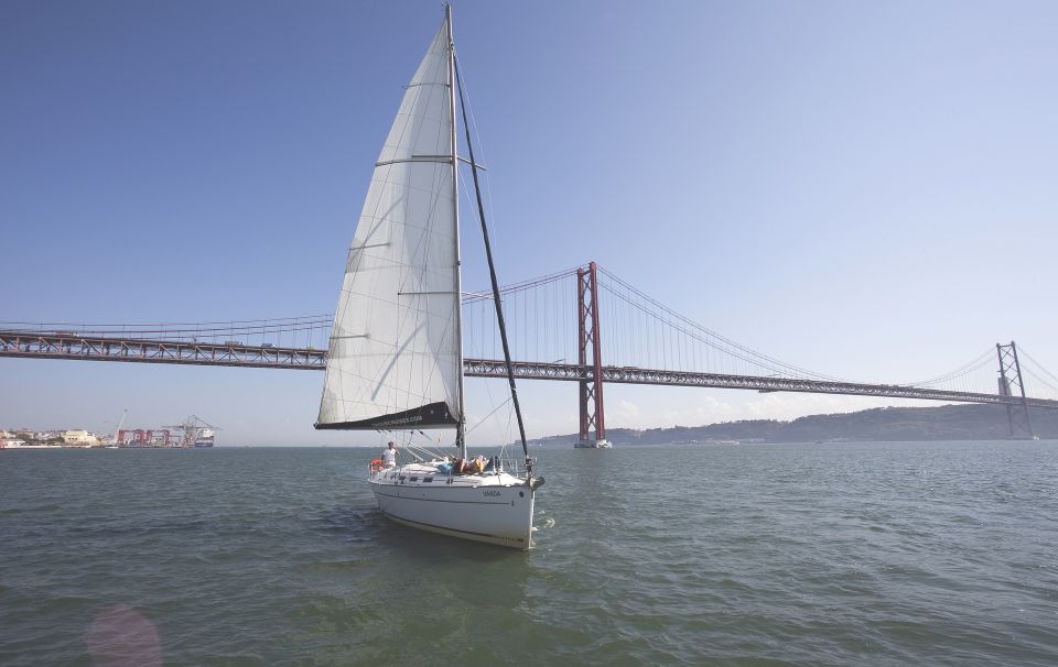 Lisbon 1H Private Tour by SAILBOAT / SAIL or POWER CATAMARAN - Booking and Availability