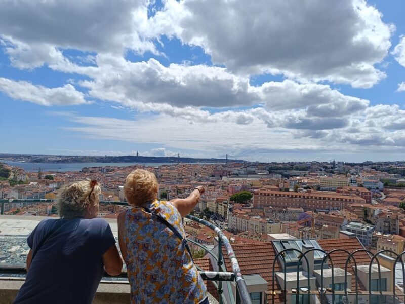 Lisbon: 2.5 hours Tuk Tuk tour in Old town and Centre - Is This Tour Worth the Price?