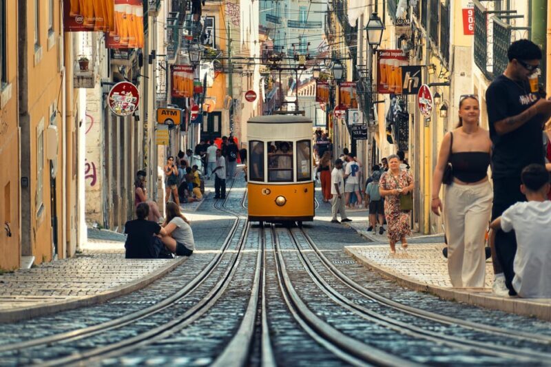 Lisbon: 2-Day Magical-Mystery-Walkingtour for Photographer - An Authentic, Two-Day Photography Adventure in Lisbon