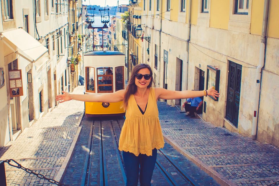 Lisbon: 2-Hour Private City Highlights Kickstart Tour - Tasting Ginja and Exploring Rua Augusta
