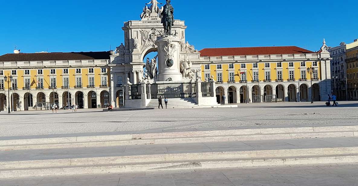 Lisbon: 2 Hours Private City Highlights Tuk-Tuk Tour for Two - Key Points
