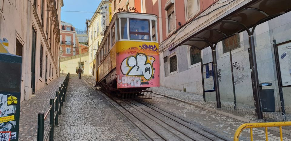 Lisbon: 2 Hours Private City Highlights Tuk-Tuk Tour for Two - Frequently Asked Questions