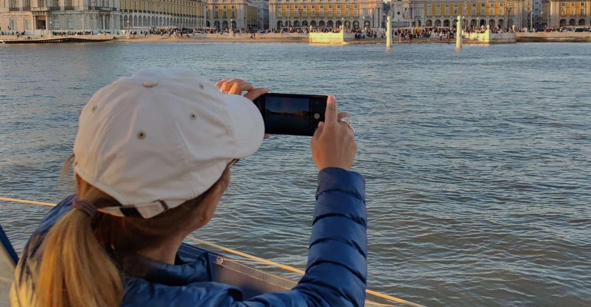 Lisbon: 2 Hr Boat Tour. Exclusive Best Shared Experience. - Included in the Tour