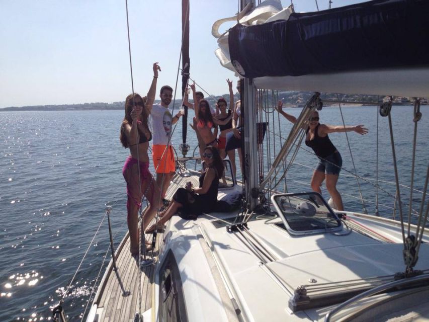 Lisbon 2H Private Tour by SAILBOAT / SAIL or POWER CATAMARAN - Exclusions