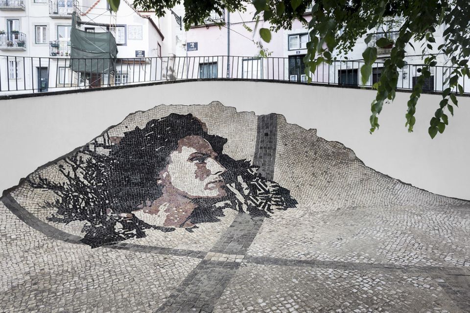 Lisbon: 3-Hour Street Art Tuk Tuk Tour - Tour Highlights