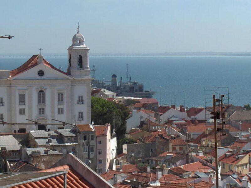 Lisbon: 7 hills Tuk Tuk pivate Tour with Local Guide - Key Points