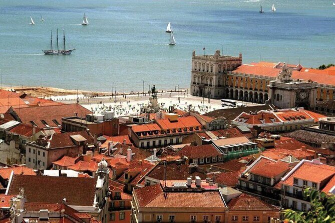 Lisbon Airport (LIS) Private Transfer to Lisbon City/Hotels - The Sum Up