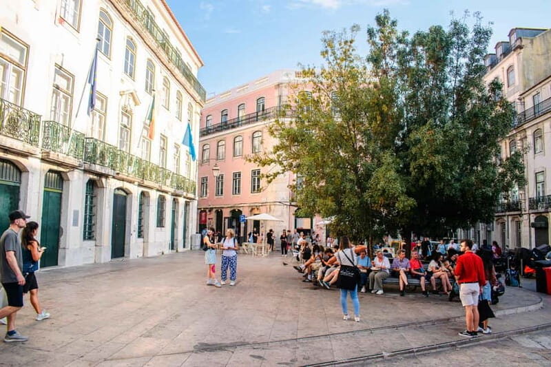 Lisbon: Alfama, Mouraria Walking Tour with Fado Night, Tapas - An In-Depth Look at the Tour Experience