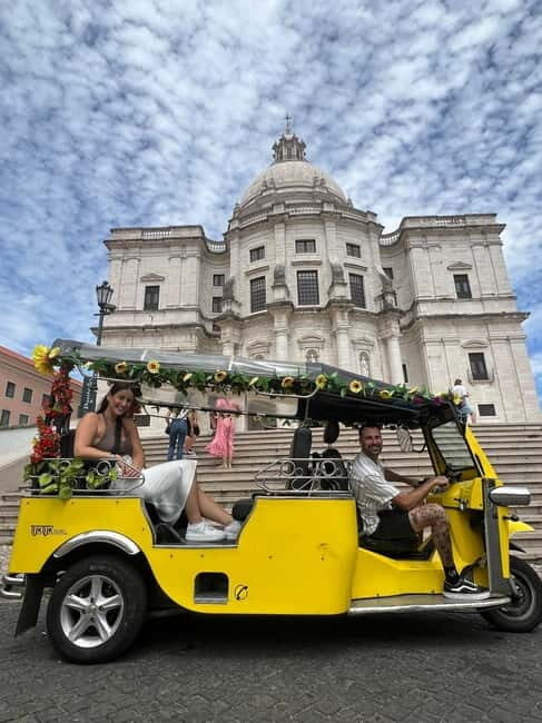 Lisbon: ALFAMA TUK TUK TOUR ,OLD TOWN - An Overview of the Experience