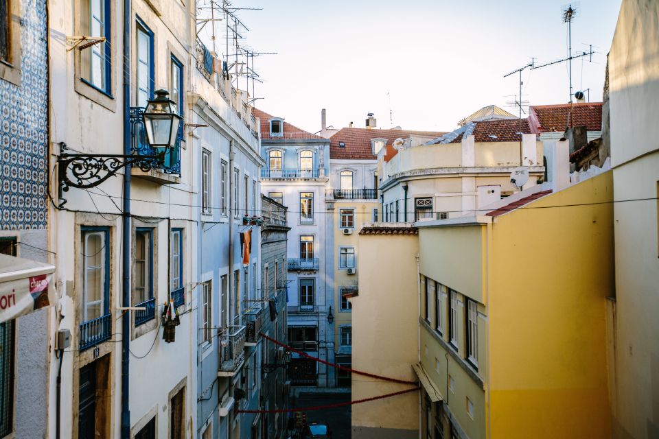 Lisbon: Alfama Walking Tour - Key Points