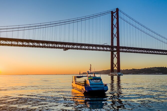 Lisbon: Alfama Walking Tour + Tagus River Cruise - Highlights of the Walking Tour