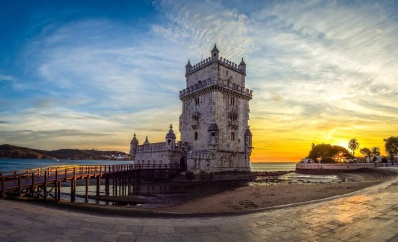 Lisbon and Obidos private day trip from Porto - The Midday Break: Tasting Portugal