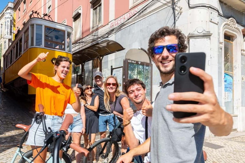 Lisbon: Bike Tour from Lisbon to Belém + Liquor & Pastry - Key Points