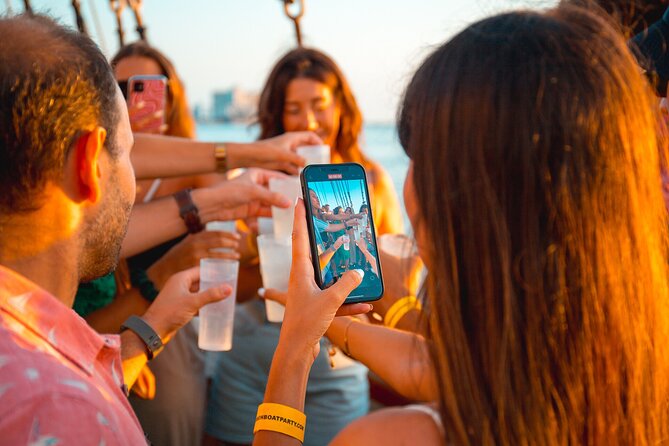 Lisbon Boat Party / Amazing Sunset Sailing Tour - Customer Feedback and Recommendations