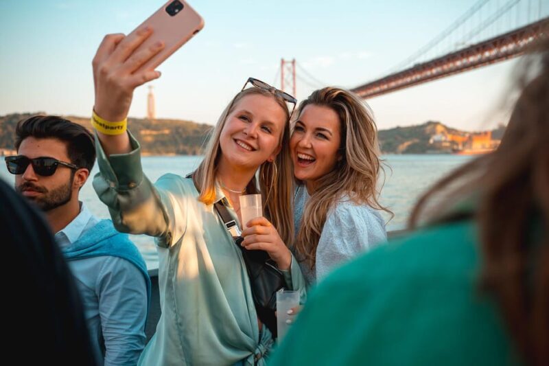 Lisbon Boat Party - Live DJ & Afterparty with VIP Club entry - FAQ  