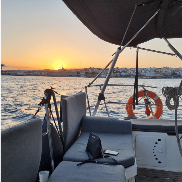 Lisbon: Boat Tour Cruise Vintage or Lux Sailboat w/ Drinks - Key Points