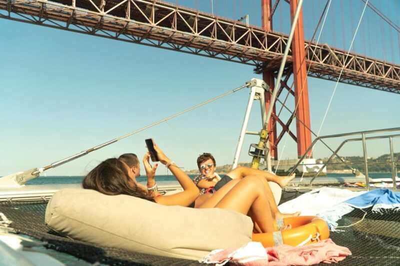 Lisbon: Catamaran Boat Party with Music, Open Bar & Dives - The Itinerary and Stops