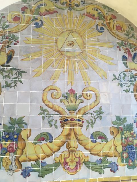 Lisbon: Chiado the Bohemian Walking Tour Downhill to Baixa - Experience the Bohemian Vibe