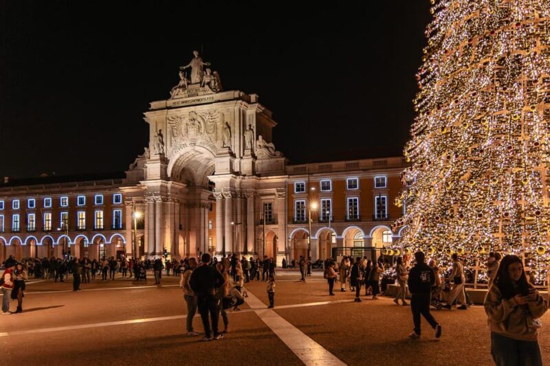 Lisbon: Christmas Flexible Walking Tour - Key Points