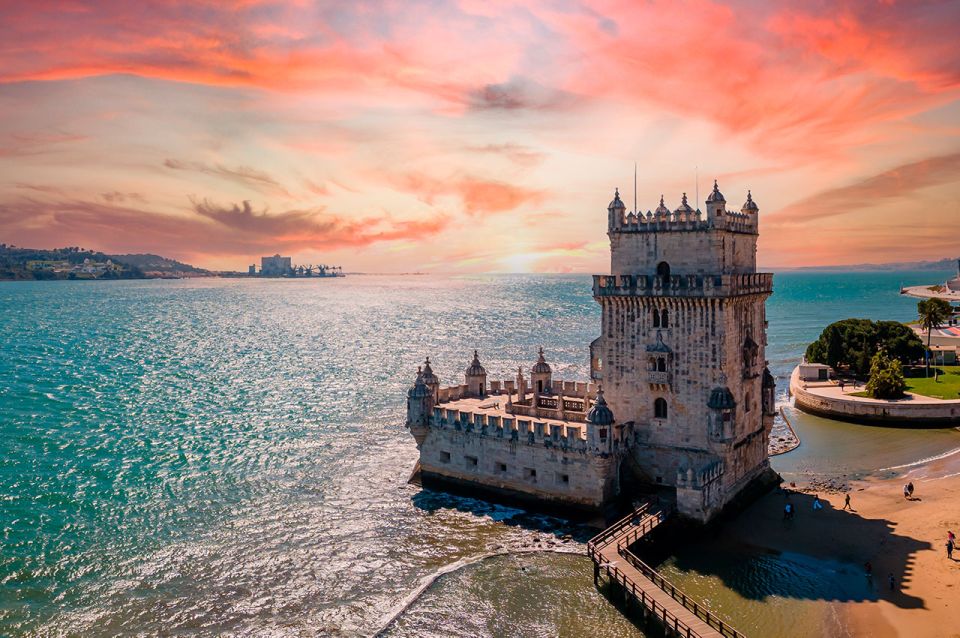 Lisbon: City and Coastline Sightseeing Helicopter Flight - Flight Duration and Passenger Capacity