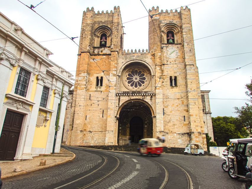 Lisbon: City Highlights Customizable Tour - Available Languages