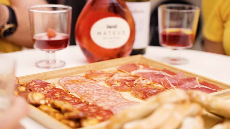 LISBON DAILY TOUR in a Vintage Jeep with FOOD&DRINK Tastings - The Sum Up