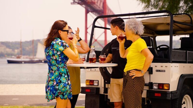 LISBON DAILY TOUR in a Vintage Jeep with FOOD&DRINK Tastings - Authentic Experiences in a Relaxed Setting