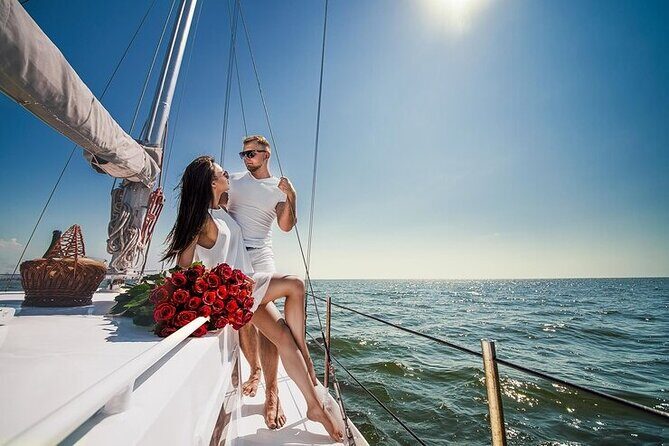 Lisbon Day Boat Tour with wine and guided tour - Exploring the Itinerary: What to Expect on the Water