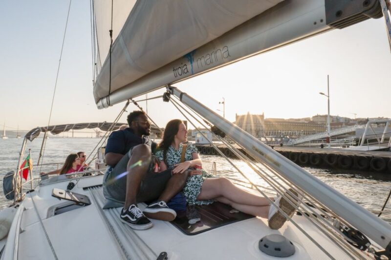 Lisbon: Daytime/Sunset/Night City Sailboat Tour with Drink - FAQ