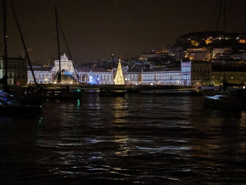 Lisbon: Dazzling New Year's Private Boat Tour (2h) - The Experience: What to Expect  