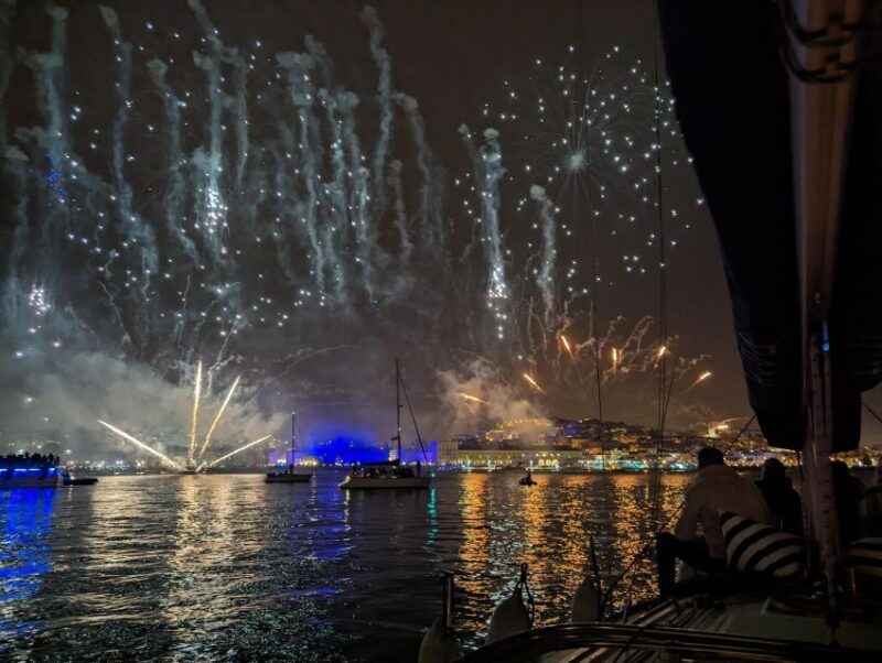 Lisbon: Dazzling New Year's Private Boat Tour (2h) - FAQs  