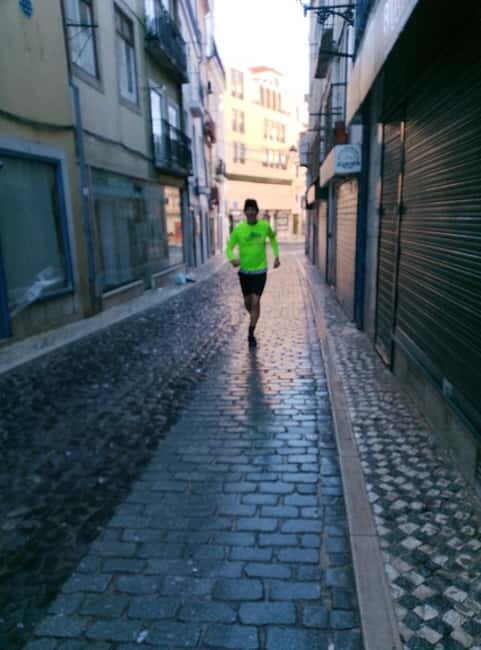 Lisbon: Early Morning Running Tour with Breakfast - Key Points