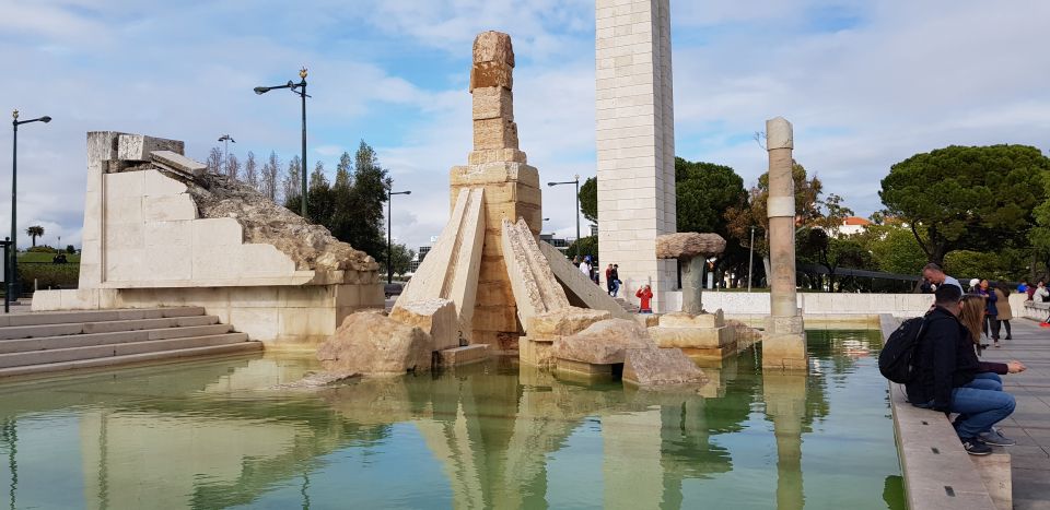 Lisbon: Electric Tuk Tuk Private Tour of the Seven Hills - Itinerary Highlights
