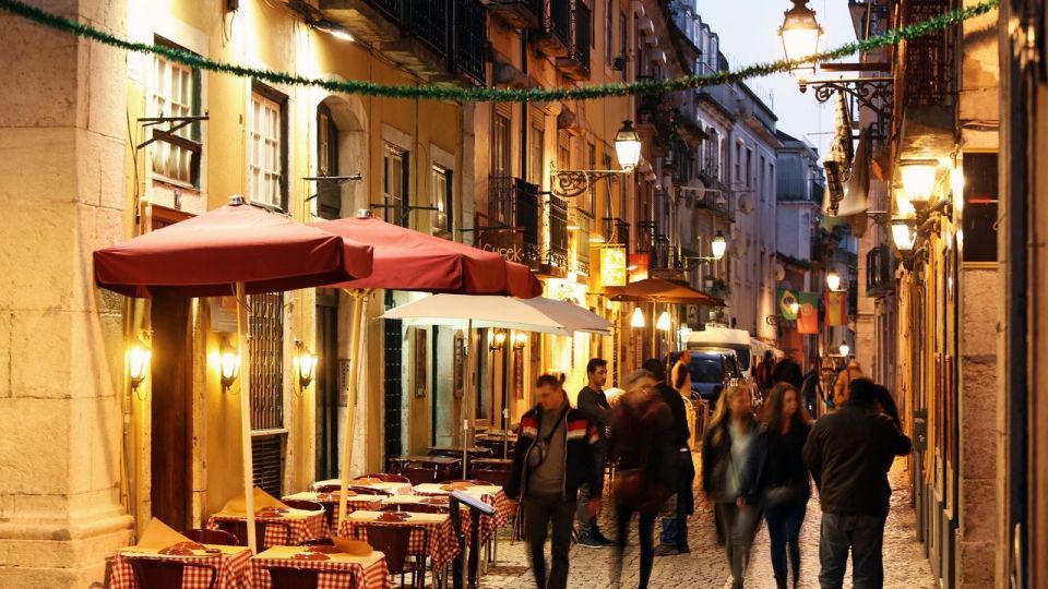 Lisbon: Evening City Tour With Dinner and Live Fado Show - UNESCO-Listed Attractions