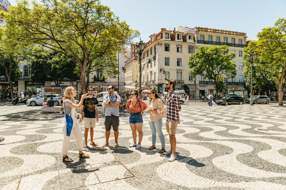 Lisbon: Food and Wine Small Group Walking Tour - Neighborhood Exploration