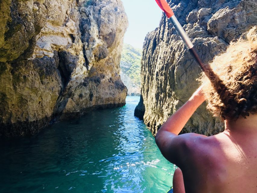 Lisbon: Full-Day Sesimbra Kayak Tour With Picnic - Meeting Point and Transportation