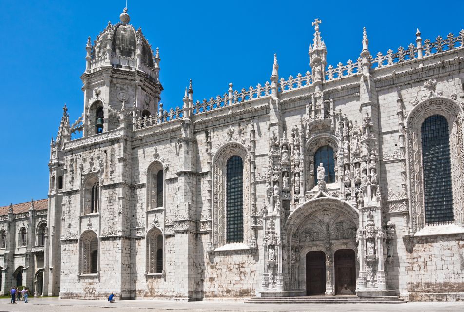 Lisbon: Full Day-Tour - Included in the Tour