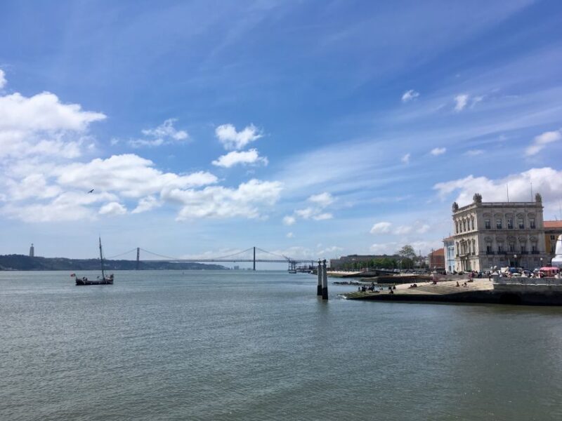 Lisbon: Hills, Alfama, and Mouraria Tour by Electric Bike - The Experience: What Sets It Apart