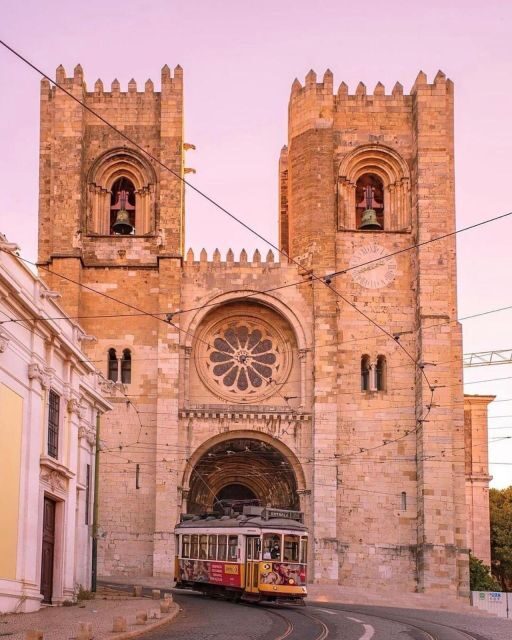 Lisbon: Historic City Tour by Tuk-Tuk - FAQs