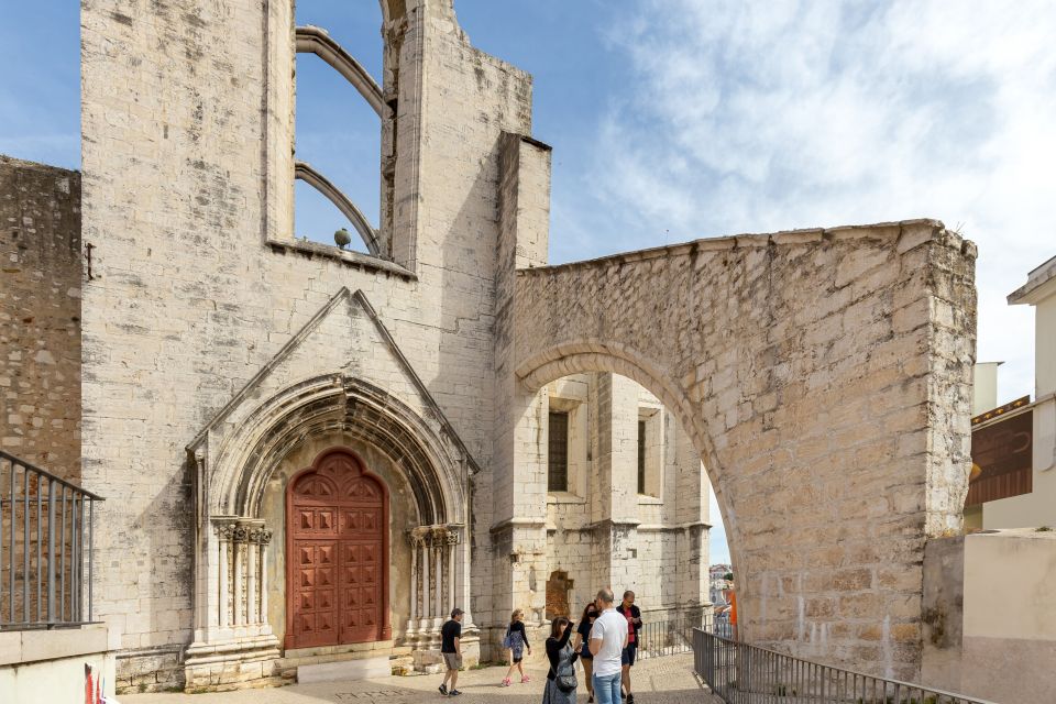 Lisbon: History, Stories and Lifestyle Walking Tour - San Roque Churchs Architecture