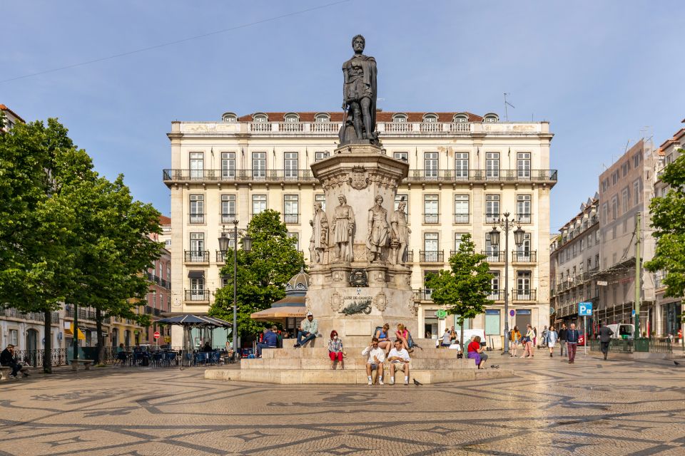 Lisbon: History, Stories and Lifestyle Walking Tour - Frequently Asked Questions