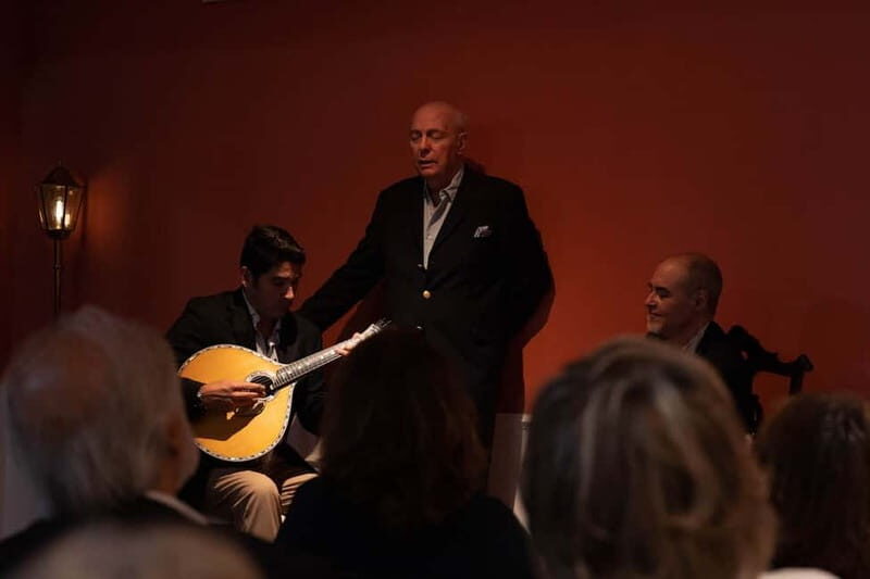 Lisbon: Intimate Live Fado Music Show with Port wine - Lisbon: Intimate Live Fado Music Show with Port wine